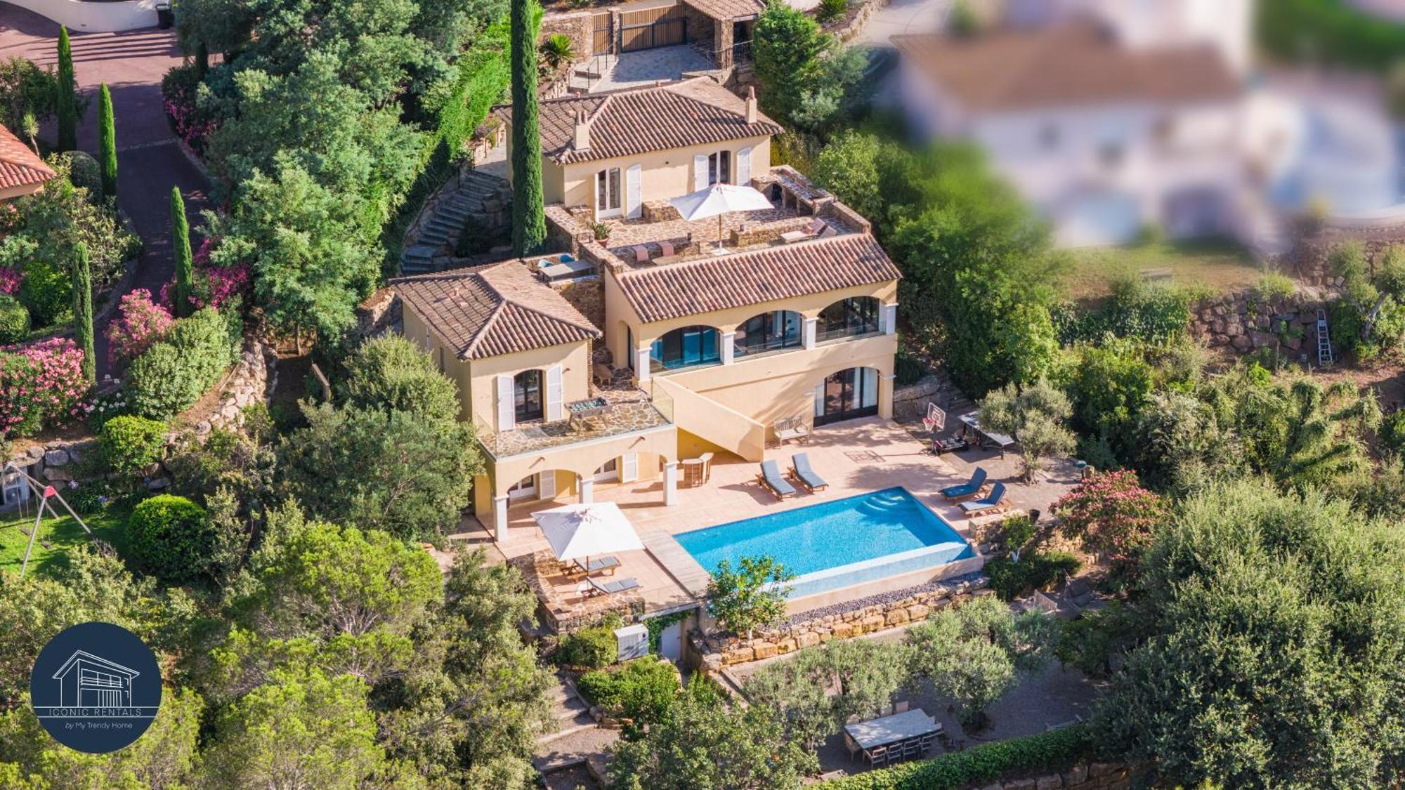 Villa Familiale Avec Vue Imprenable Saint-Raphael  Exterior photo