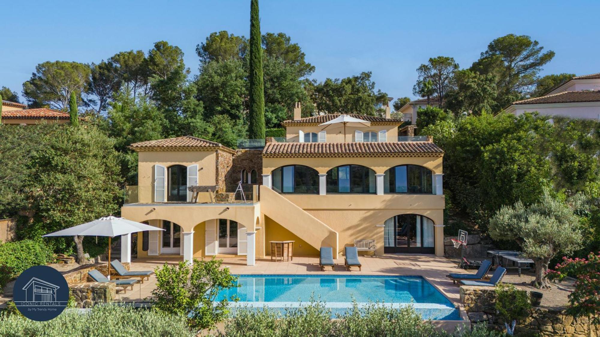 Villa Familiale Avec Vue Imprenable Saint-Raphael  Exterior photo