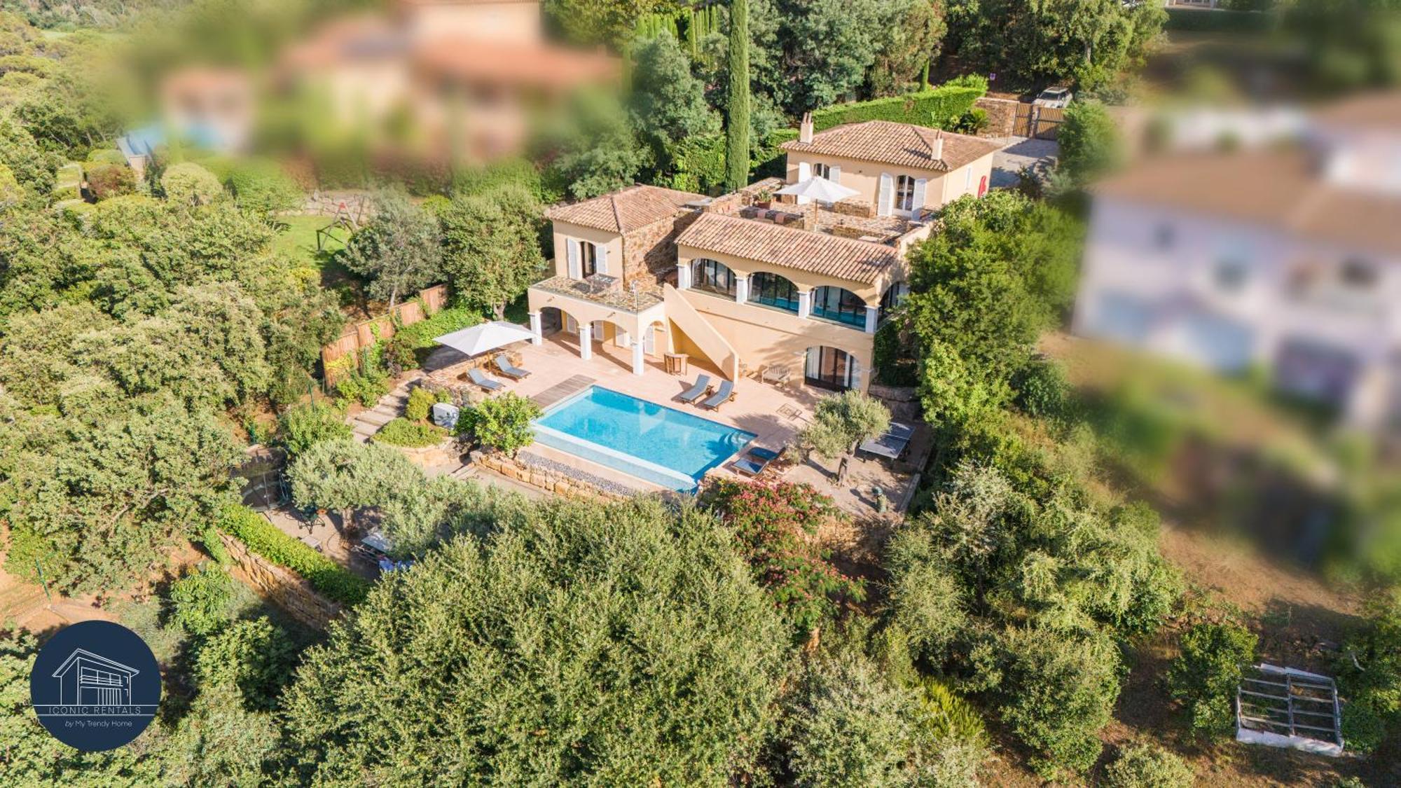 Villa Familiale Avec Vue Imprenable Saint-Raphael  Exterior photo